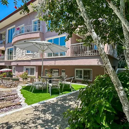A Cozy For A Large Family Villa Marmaris